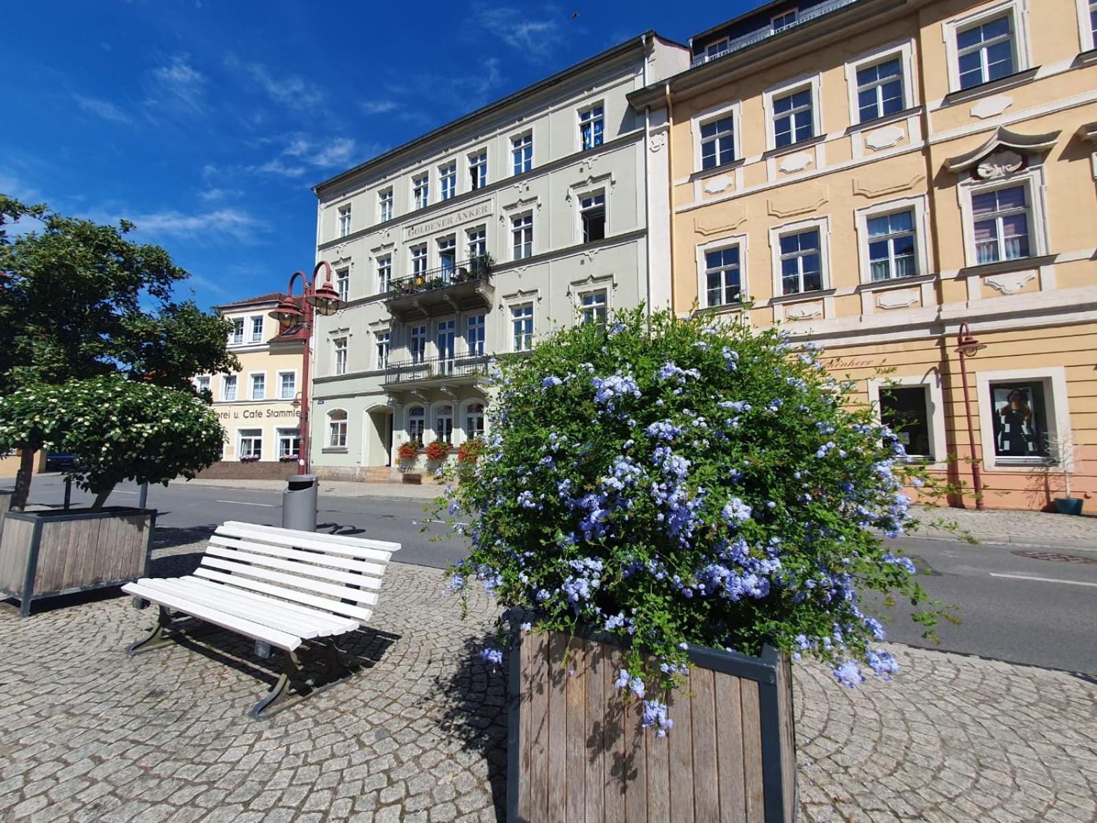 Am Springbrunnen *
