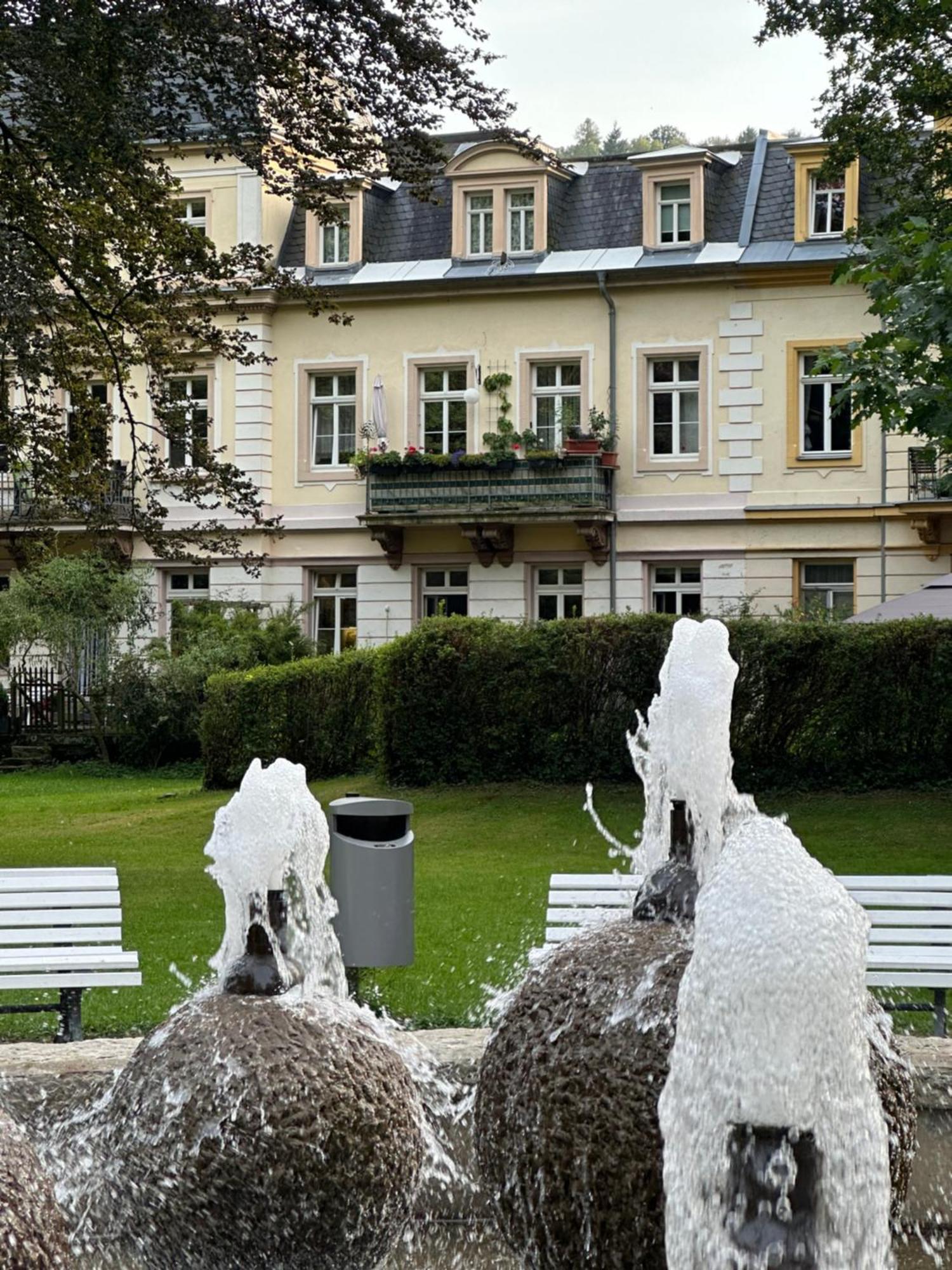 Am Springbrunnen Apartment *